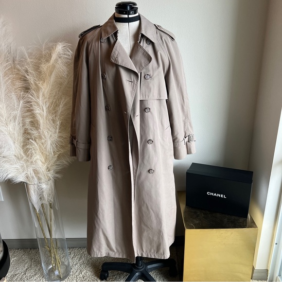 London Fog Vintage Tan Trench Coat With Zip Liner - Picture 9 of 17